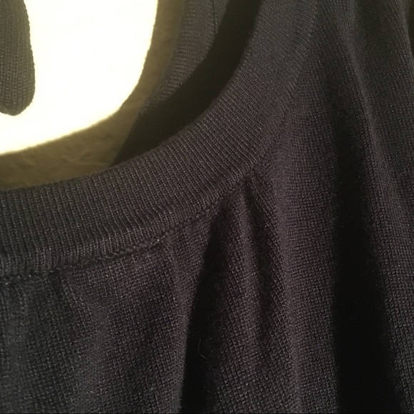 Navy top with back tie; size medium - Picture 4 of 6